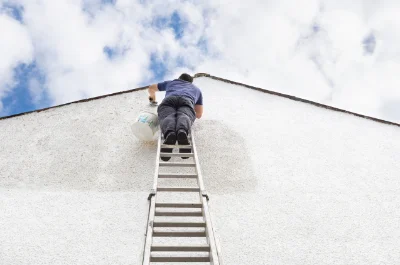 Peinture extérieure à Saint-Laurent-de-Lévézou — façades et ravalement